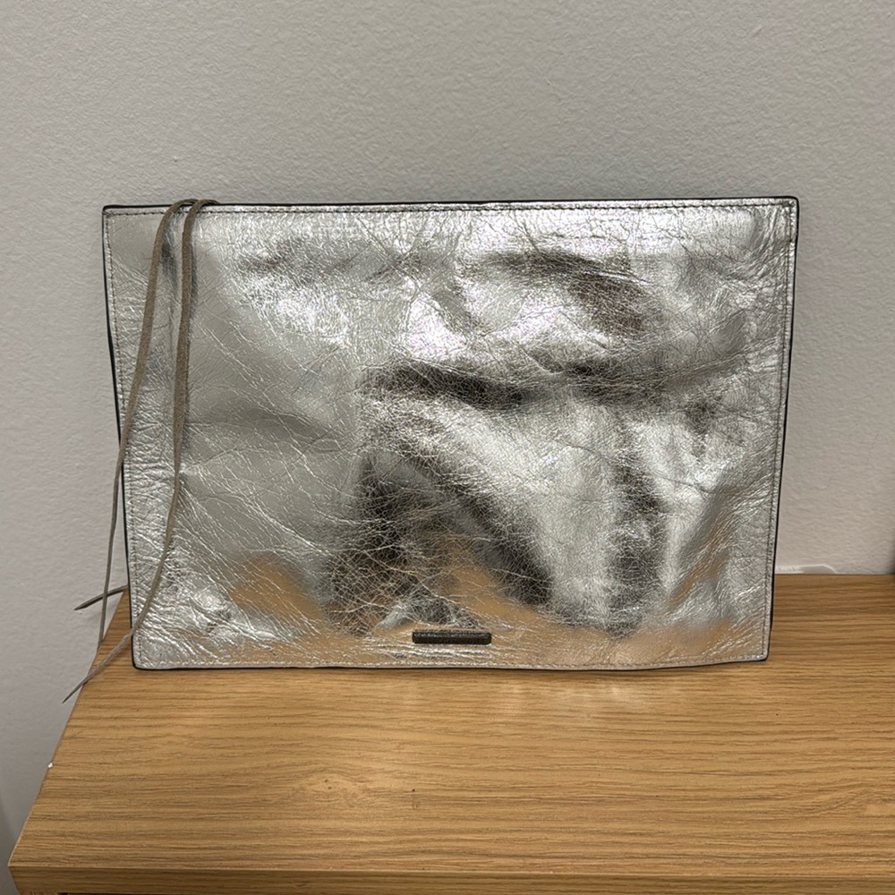 🪩 Silver Rebecca Minkoff Clutch